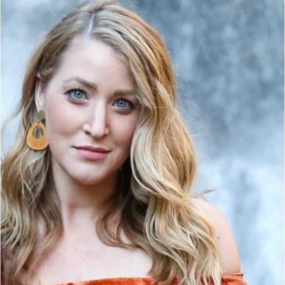 Meet your Posher, Arianne - Picture 1 of 1